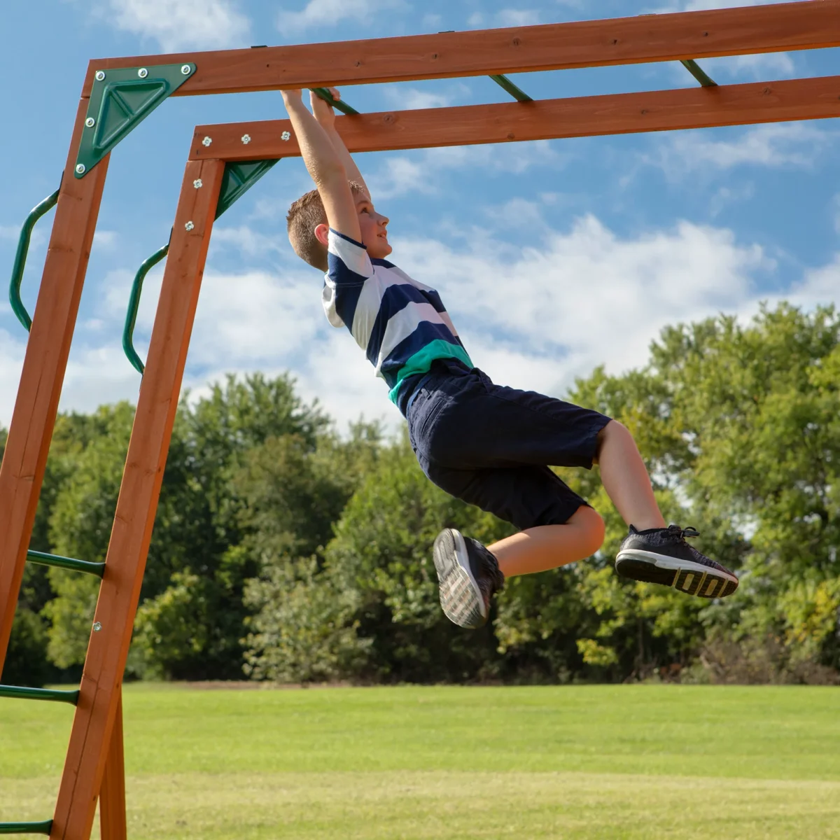 Backyard Discovery Skyfort II Swing Set thumbnail 6