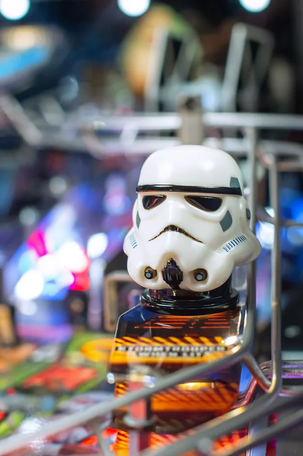 Stern Pinball Star Wars: Fall of the Empire Premium Pinball Machine thumbnail 6